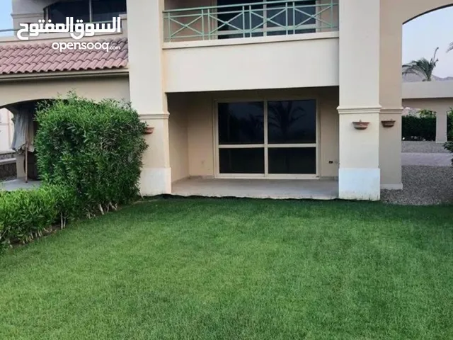 شاليه للبيع علي البحر استلام فورى متشطب في Lavista 7 بمقدم 10% و الباقي بالتقسيط علي 5 سنين