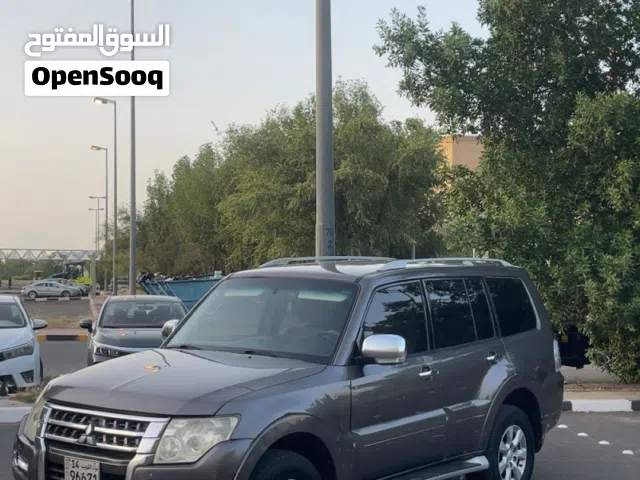 2016 ميتسوبيشي باجيرو GLS