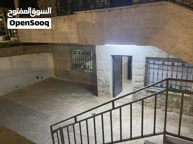 تسوية مفرغة مساحة 170 متر مربع على ميدان الشهداء