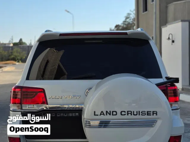 2010 تويوتا لاند كروزر VXR