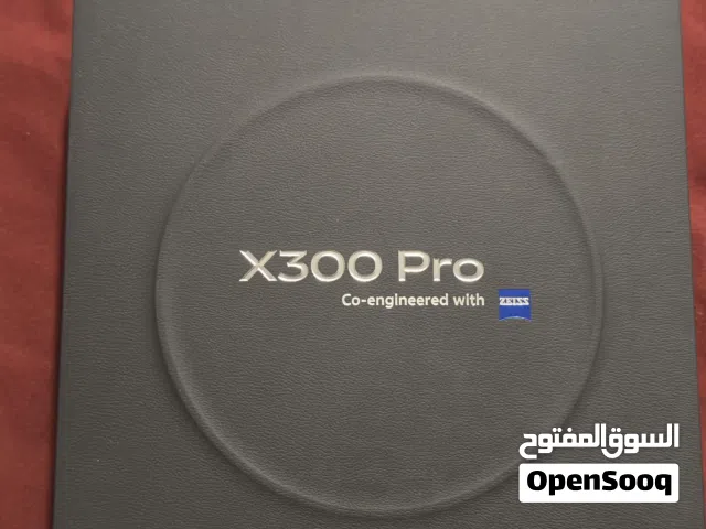 للبيع او البدل ڤيڤو اكس 300 برو نسخه عمان • for sale Vivo X300 Pro global version (Serious buyer)