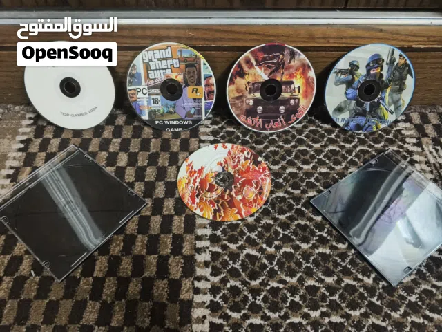 مجموعه العاب للكمبيوتر + بيت الالعاب ( CD)