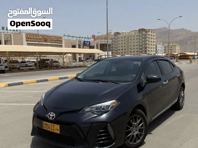 للبيع كورولا نظيفة جداً وحادثها لايذكر والسعر قابل بشي بسيط