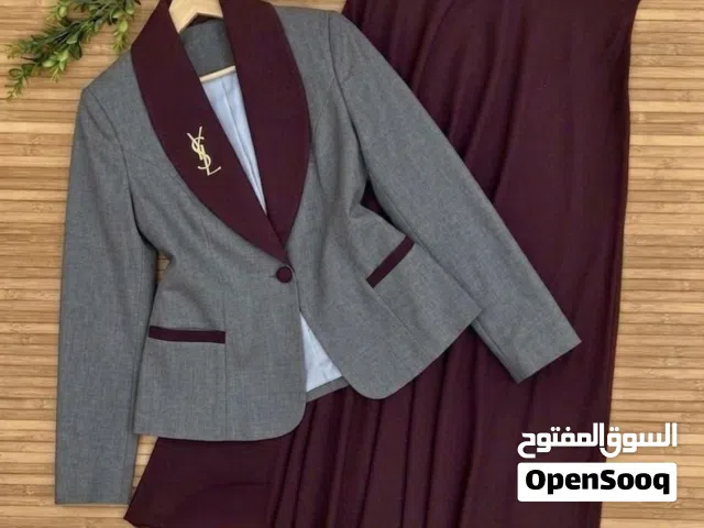 أقوى العروض! طقم قطعتين سترة وتنورة بسعر تنافسي