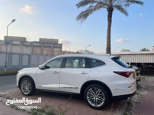 New Acura MDX in Mubarak Al-Kabeer