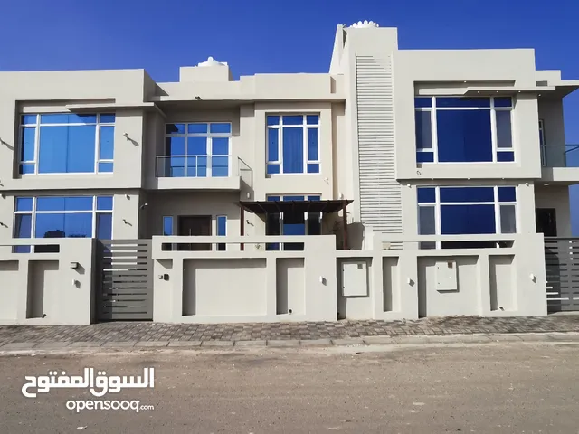 300 m2 4 Bedrooms Villa for Rent in Muscat Manumah
