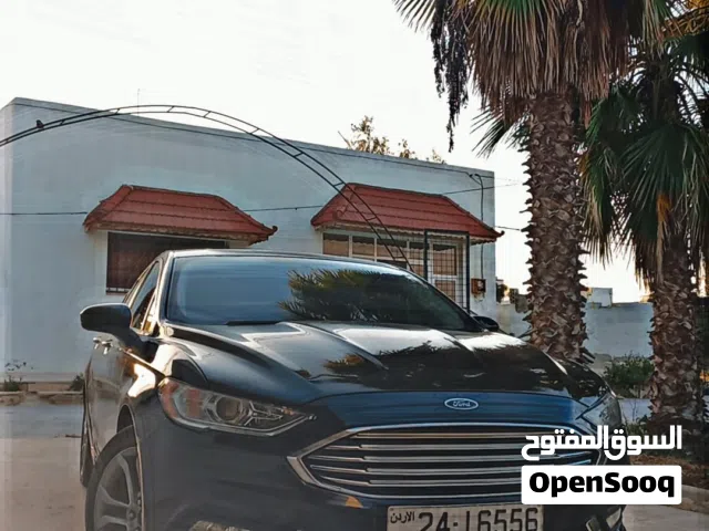 2017 فورد فيوجن SE