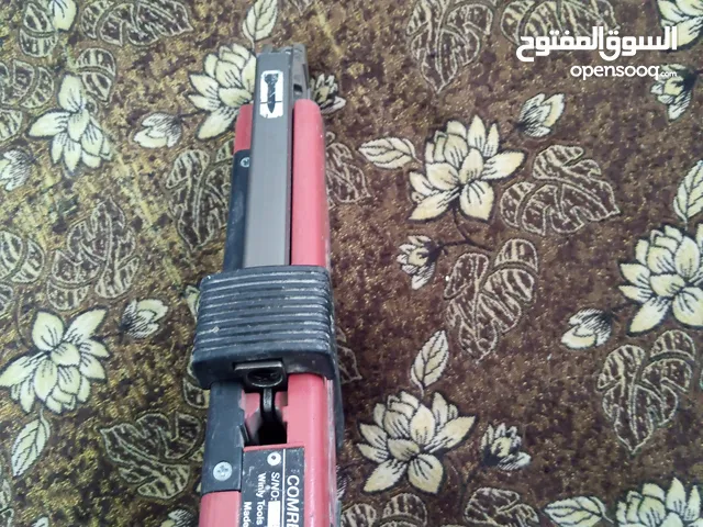 مسدس مسامير بحاله جيده جدا