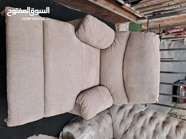 Recliner sofa good condition 25 BD