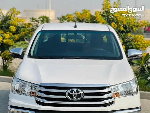 TOYOTA HILUX SR5 2020 WHITE