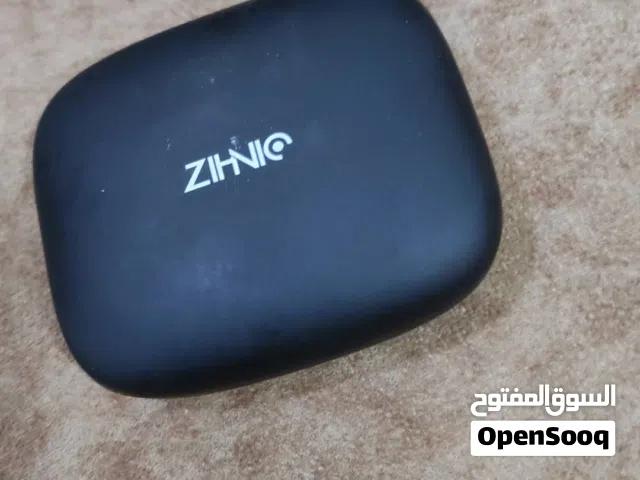 سماعة    "ZiNHIZ" للبيع
