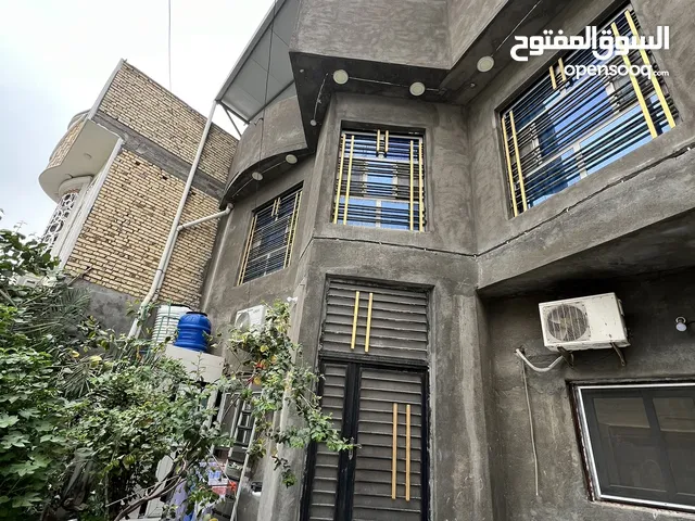 200 m2 5 Bedrooms Townhouse for Sale in Basra Maqal
