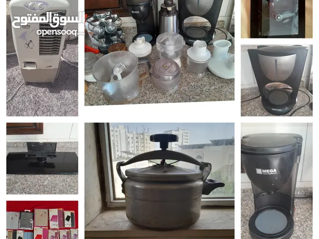 مجموعة أدوات منزلية وخردوات مستعملة بحالة جيدة،