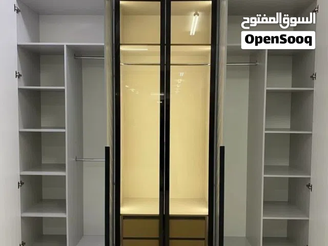 خزائن تفصيل. 50 ريالًا للمتر. مرايا أبواب من الألومنيوم. جميع المقاسات والألوان متوفرة.