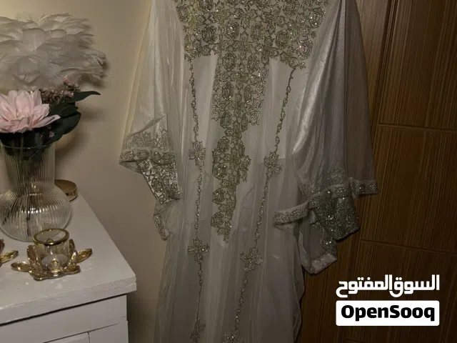 لبسه اماراتي جديده غير ملبوسه