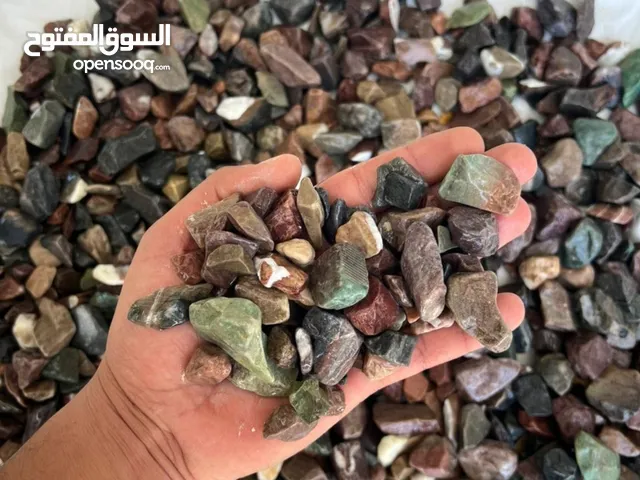 حجار زينة للحدائق جميل جدا السعر شامل التوصيل سعر جدا ممتاز مناسب جدا لاحواض الزريع والجلسات