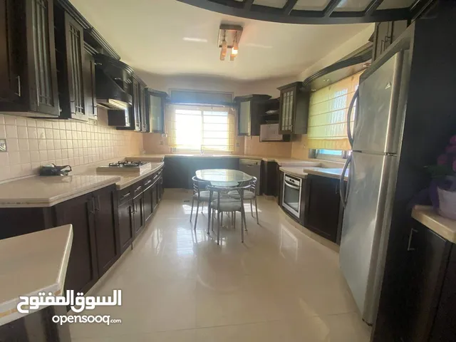 210 m2 3 Bedrooms Apartments for Sale in Ramallah and Al-Bireh Al Tira