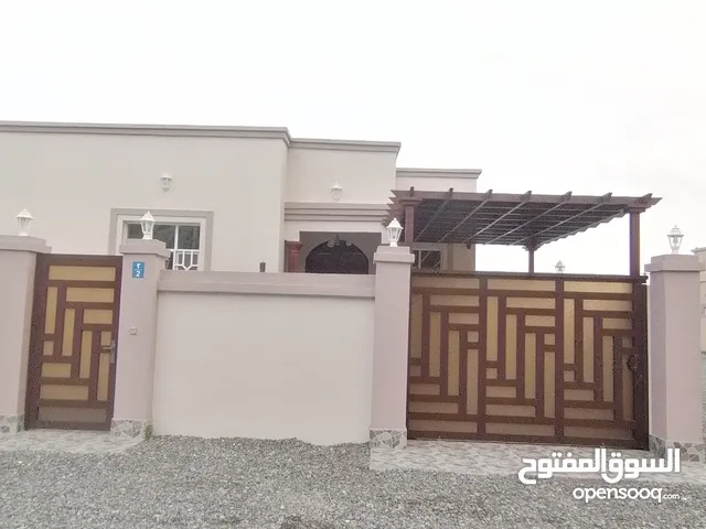 150 m2 2 Bedrooms Townhouse for Rent in Al Batinah Sohar