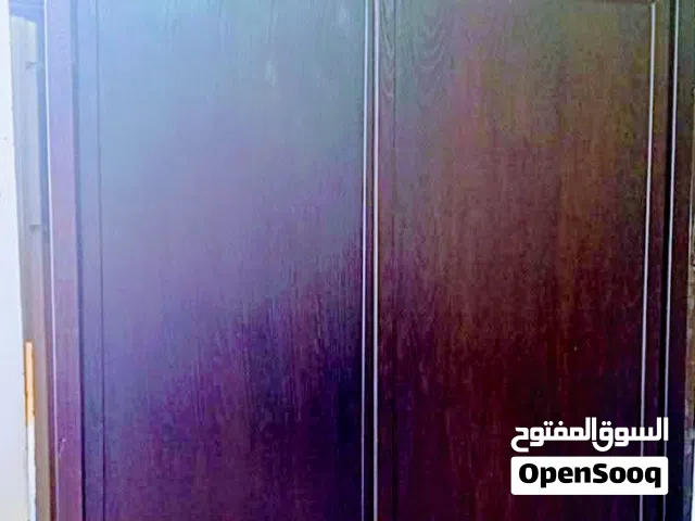 خزانه للوهد تفصيل خشب ثقيل سحاب
