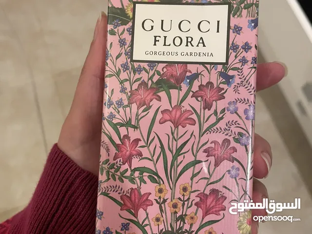 عطر قوتشي نسائي فلاور اصلي جديد