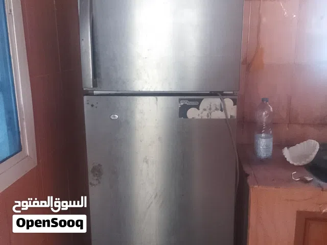 بيع ثلاجه اموره طيبه بس  فيه التماس المسكه مال باب مكسر
