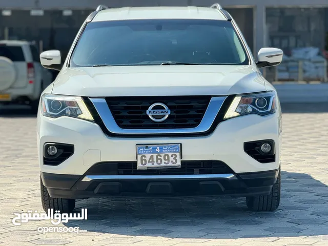 Nissan Pathfinder 2017 in Al Batinah