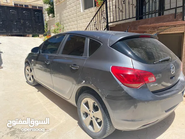 اوبل استرا 2012