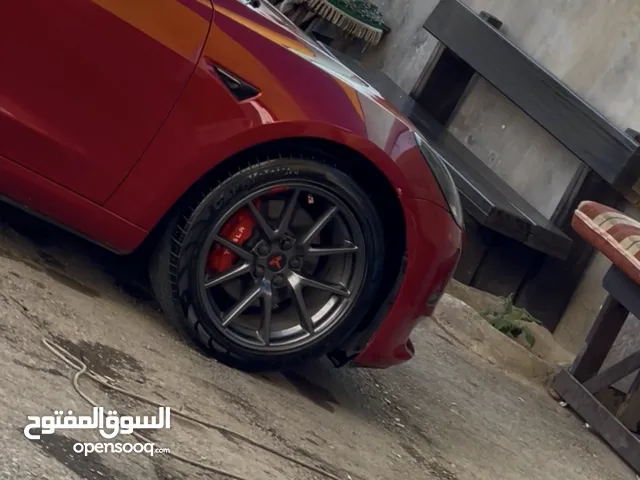جنط تسلا 18 بحالة الوكاله