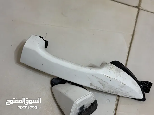 اغراض باب يسار خلف كورولا مديل 2018