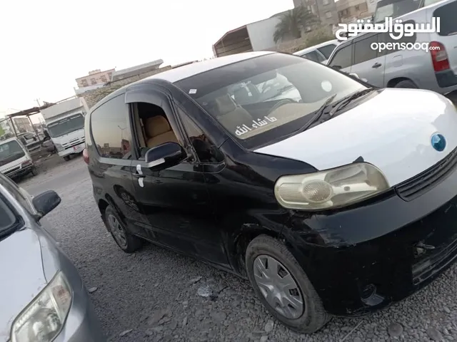 Used Toyota Porte in Al Mukalla