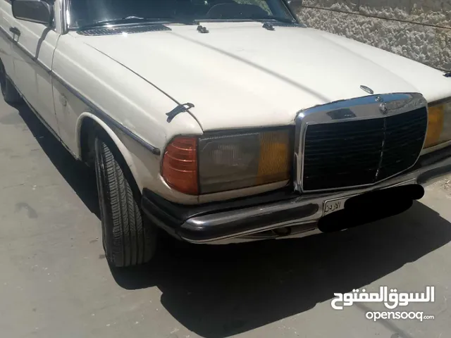 مرسيدس 200 لف موديل ال79 الماتور ون جي ستاندر مرخصة سنةكامله