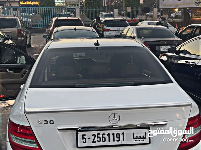 السلام عليكك مرسيدس c300 فورمتك اللون الابيض