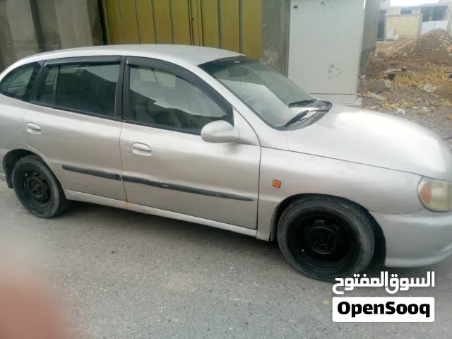 2001 كيا ريو Standard