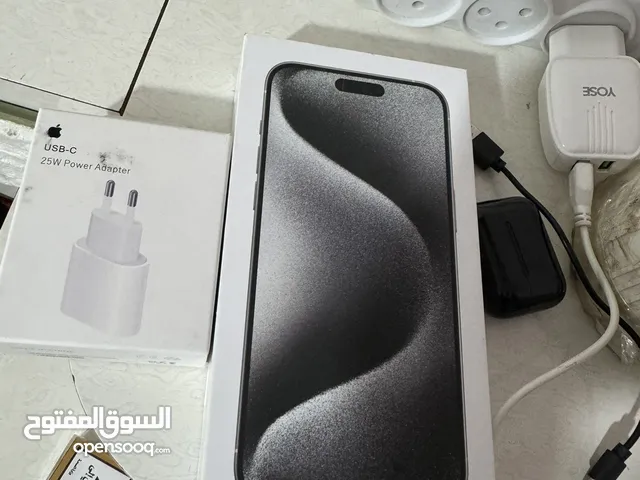 iPhone 15 pro max 256 بطارية 100 56 شحنة مش مفتوح ولا مصلح موجود بالخليل