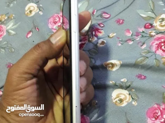 Apple iPhone XR 64 GB in Basra