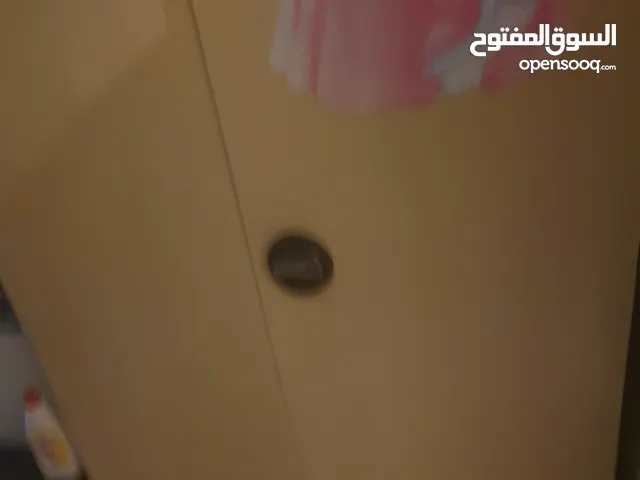 دولاب حديد خامه تقيله اربع ارفف بحاله الجديد
