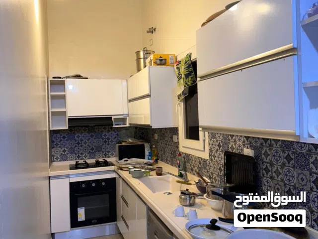 شقة للإيجار – مفروشه   الموقع: بن عاشور  الدور: التالت .4000