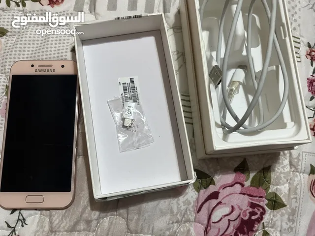 Samsung Galaxy A3 64 GB in Jeddah