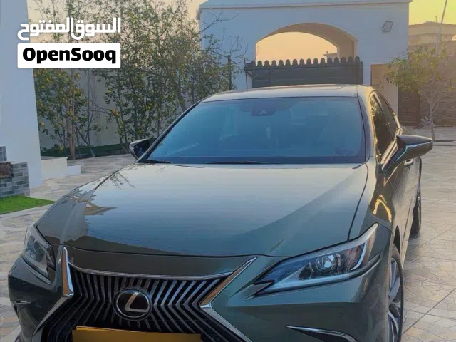 لكزس في حالة ممتازة