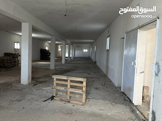 مخزن 500 متر مربع فى الطابق الاول