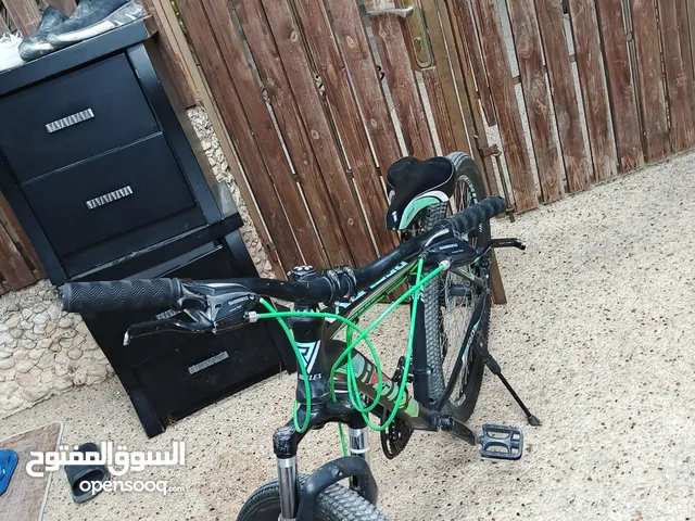 دراجه هوائيه سبورت لا يوجد فيها خراب مقاس العجل 27 ونص