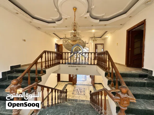 منزل للإيجار كبير مساحة 1000 متر في البصرة البراضعية على الشارع العام السيدين قريب على القصور