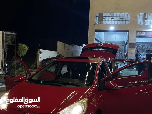 Used Toyota Prius in Amman