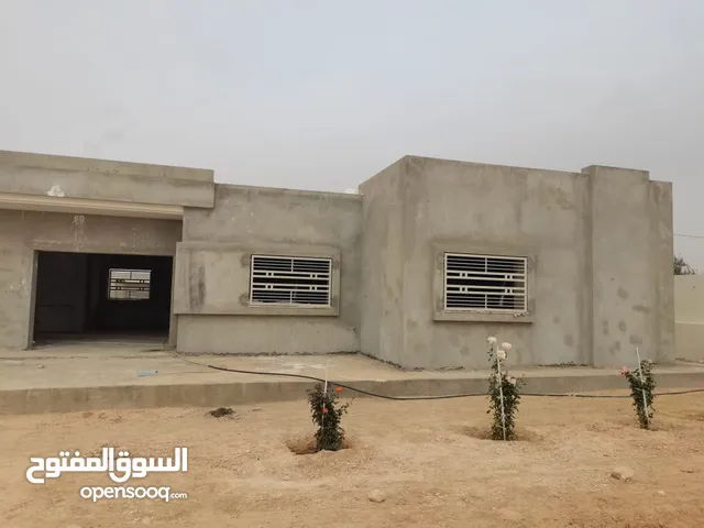 فرصة للبيع فيلا عصرية مع قراج مساحة 270 م مع أرض مساحة 1000م طريق قرمدة كلم 17 تقريبا عالكياس