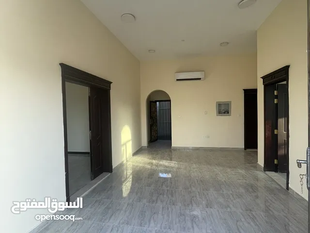 280 m2 4 Bedrooms Townhouse for Rent in Al Ain Um Ghaffa