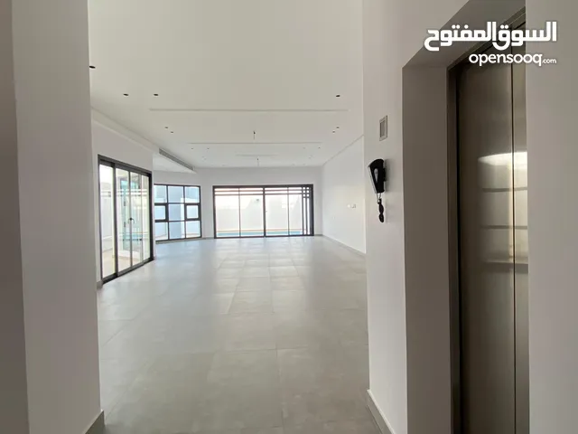 للبيع فيلتين متصلتين في ديار المحرق