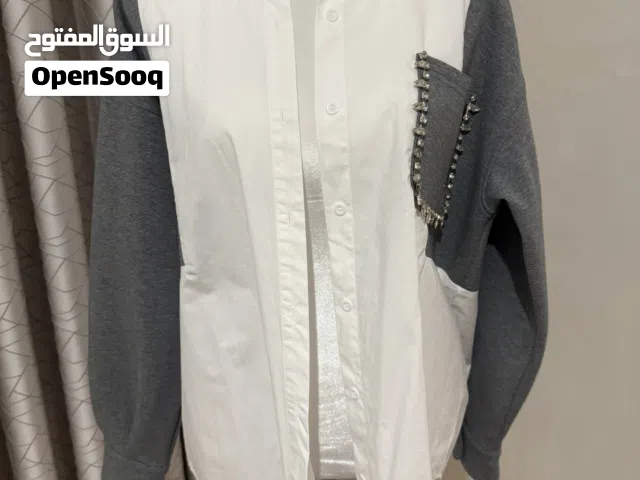 قميص ب اكمام هودي للبيع