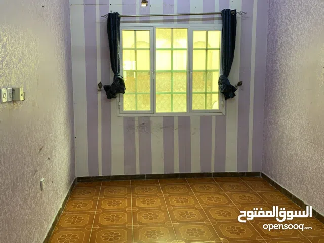 شقة للموظفين فقط