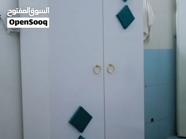 غرفة نوم نفر تتكون من 4 قطع لون ازرق وابيض نضيفة استعمال اقل الشهر