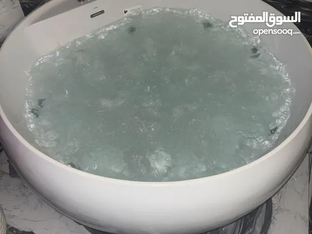 For Sale – Luxury Circular Jacuzzi جاكوزي للبيع